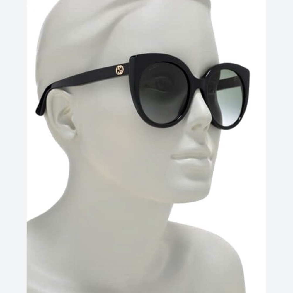 Gucci Black Oversized Sunglasses - Picture 2 of 10